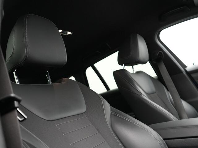 BMW 3-SERIE Touring 330e Sportline Plug In Hybrid 293pk Dealer O.H PHEV | Adaptive Cruise | 360 Camera | Head Up | Laser LED | Keyless | Sportstoelen Verwarmd | M Sportstuur | 18"L.M | Apple Carplay |