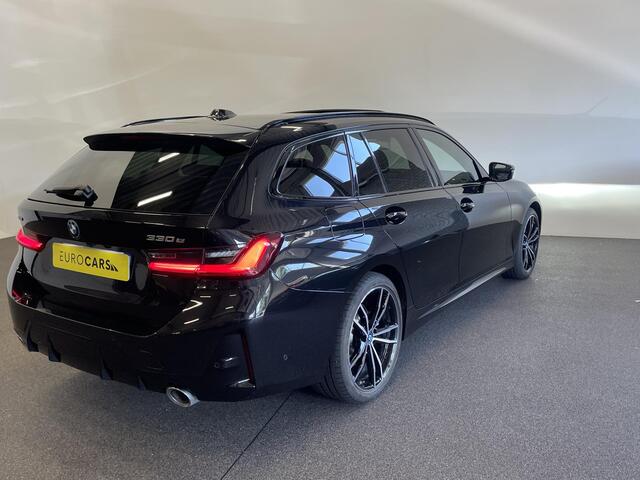 BMW 3-SERIE Touring 330e xDrive Panoramadak Adaptive Cruise Innovation Pack Comfort Pack Travel Pack Full Options!