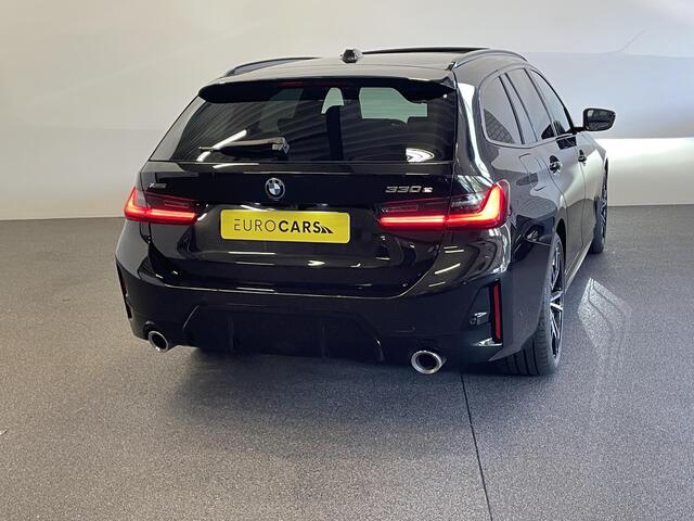 BMW 3-SERIE Touring 330e xDrive Panoramadak Adaptive Cruise Innovation Pack Comfort Pack Travel Pack Full Options!