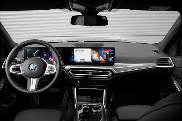 BMW 3-SERIE Touring 330e xDrive M-Sport Memory Sfeerverlichting CarPlay 19"