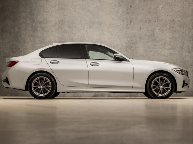 BMW 3-SERIE 318i Executive Sportline 157Pk Automaat (APPLE CARPLAY, GROOT NAVI, CAMERA, GETINT GLAS, TREKHAAK, SPORTSTOELEN, CRUISE, PARKEERSENSOREN, LANE ASSIST, NIEUWSTAAT)