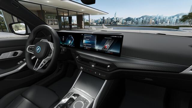 BMW 3-SERIE Touring 330e High Executive M Sport Automaat / Panoramadak / Trekhaak / Sportstoelen / Adaptieve LED / Active Cruise Control / Parking Assistant Plus / Comfort Access /