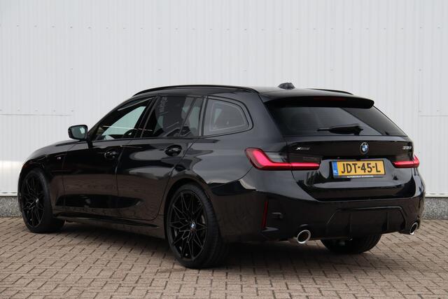 BMW 3-SERIE Touring 330i xDrive M-Sport | Adap. Cruise | Widescreen | Stoelverwarming | Camera | Climate Control | Navigatie | Carplay | 20''