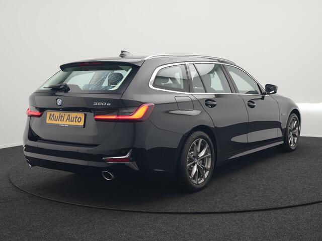 BMW 3-SERIE Touring 320e Luxury Line Plug In Hybrid 204pk Dealer O.H PHEV | Panodak | Lederen Sportstoelen Verwarmd | Apple Carplay | Sfeerverlichting | Navi Full Map | DAB |