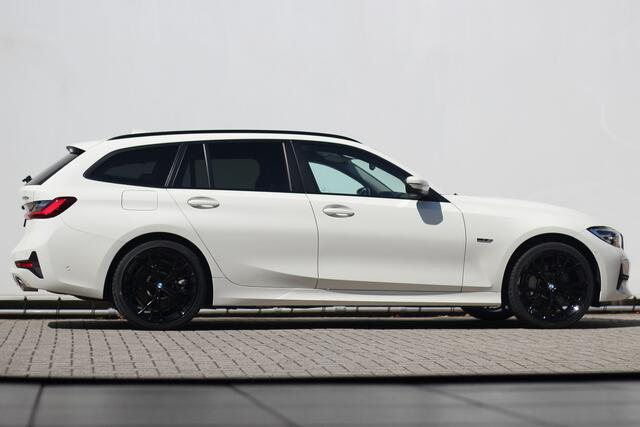 BMW 3-SERIE Touring 330e | ACC | Keyless | Camera