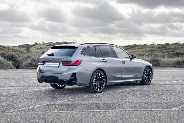 BMW 3-SERIE Touring 330e | M Sport | Glazen Panoramadak | Comfort Access | Stoelverwarming |