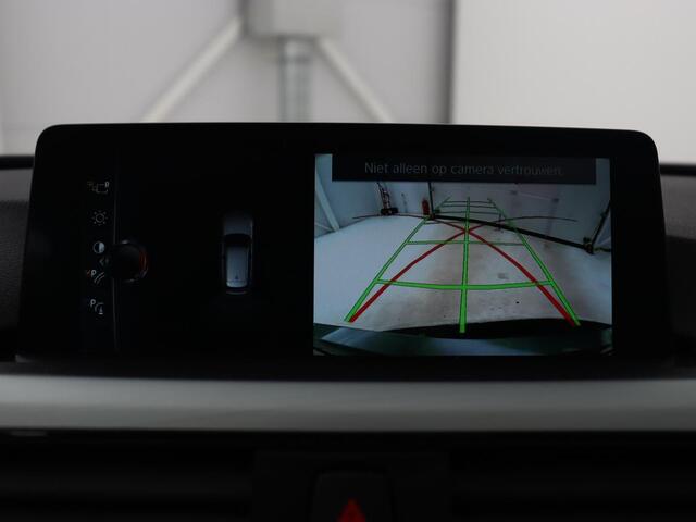 BMW 3-SERIE Touring 320i Edition M Sport Shadow High Executive | Automaat | Camera | Navigatie | Stoelverwarming | Leder | Cruise control | LMV 19 inch | LED | Climate controle | LMV 19 inch