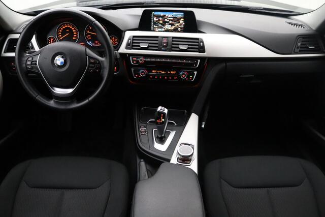 BMW 3-SERIE 318i Executive | Climate control | LED koplampen | Cruise control | Parkeersensoren | Navigatie