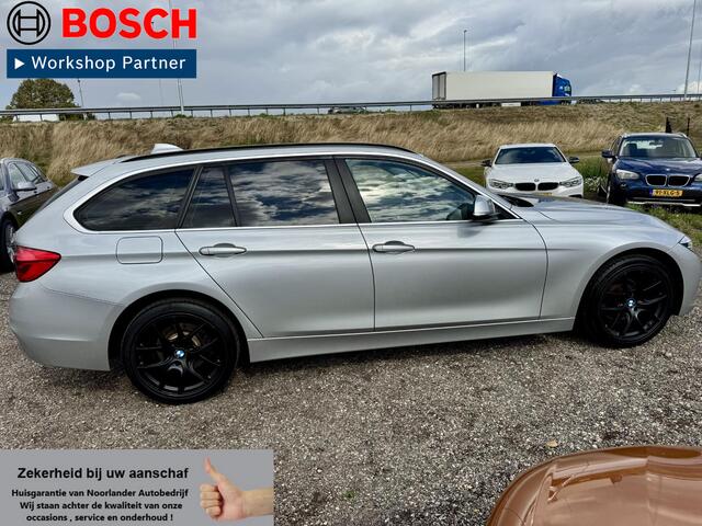 BMW 3-SERIE Touring 320i Corporate Lease Executive