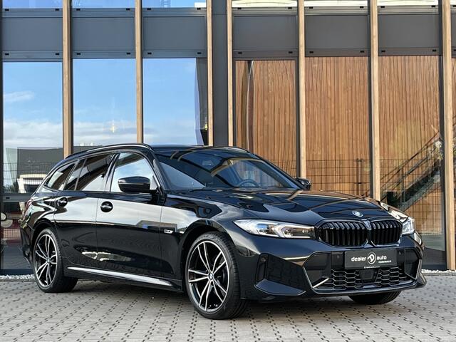 BMW 3-SERIE 330e xDrive Touring | Facelift | M-sport | Led | Trekhaak |