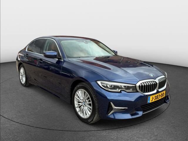 BMW 3-SERIE 318i High Executive Edition Aut [ Park assist Camera Safetypack