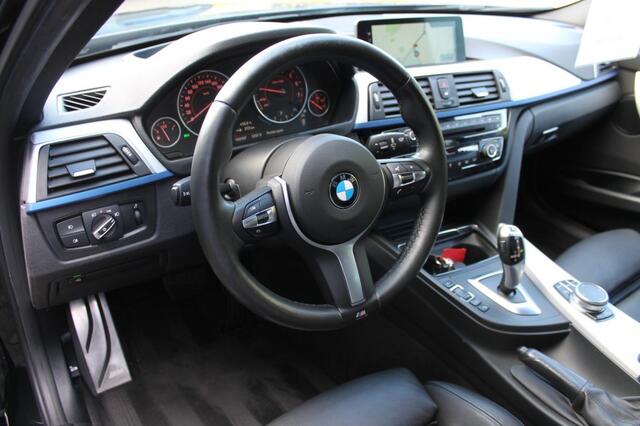 BMW 3-SERIE 318i Touring M-Sport High Executive AUTOMAAT