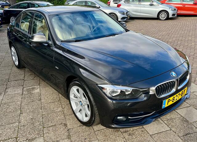 BMW 3-SERIE 318I EDITION LU.L EXEC.