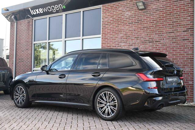 BMW 3-SERIE Touring 330e M-Sport Pano HUD El-zetels laser-LED Camera