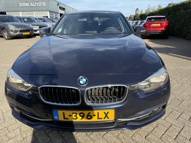 BMW 3-SERIE 318i Executive AUT/NAVI/CLIMA