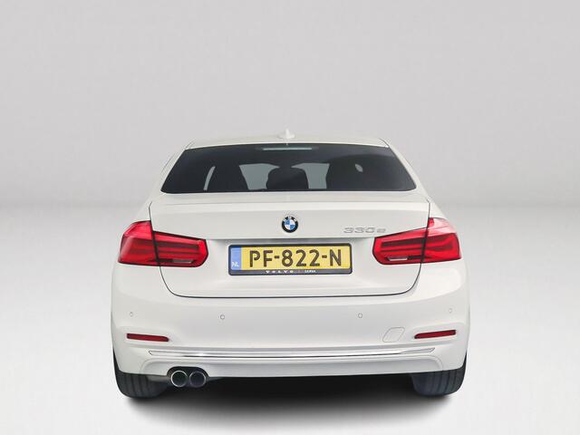 BMW 3-SERIE 330e High Executive | Stoelverwarming