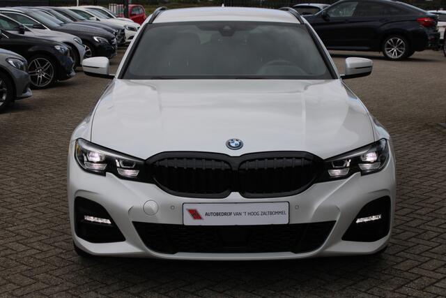 BMW 3-SERIE Touring 330e High Executive M SPORT SHADOW ACC MEMORY HEAD-UP CAMERA KEY-LESS AMBIENT CARPLAY