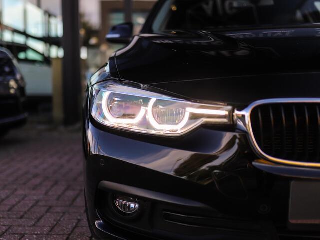 BMW 3-SERIE Touring 318i Essential | BTW! | 19" LM | Leder | PDC | Stoelverw. | LED