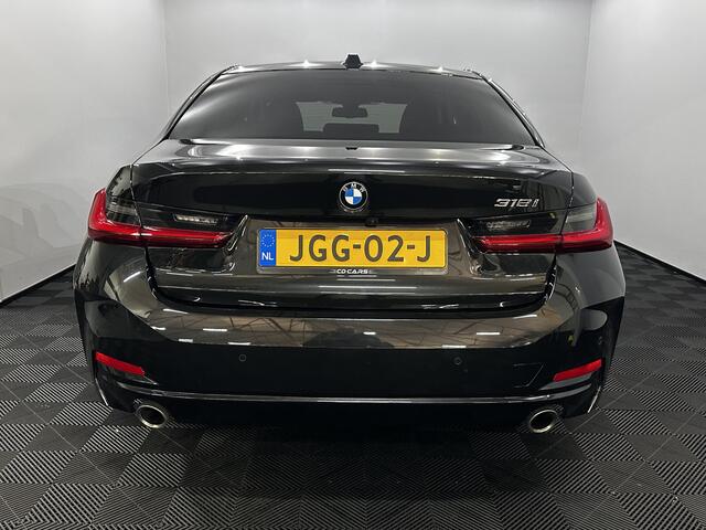 BMW 3-SERIE 318i Navi, Clima, Head Up, Nieuwstaat