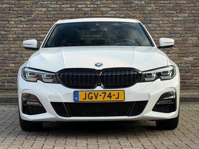 BMW 3-SERIE 320E M-Sport Panodak 19 Inch Keyless