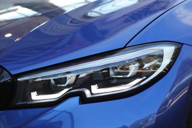 BMW 3-SERIE 330i M-Sport