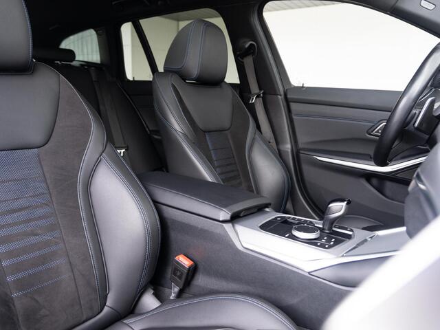 BMW 3-SERIE Touring M340i xDrive | Innovationspakket | Verwarmd Stuurwiel | Comfort Access | Panoramadak | Stoelverwarming | Laserlight | Head-Up Display | Harman Kardon | 19''