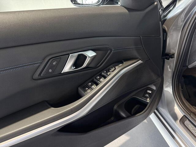 BMW 3-SERIE Touring 318i | M Sport | Stoelverwarming | Achteruitrijcamera | Trekhaak |