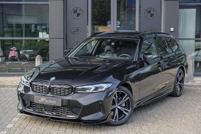 BMW 3-SERIE Touring 330e 292pk M-sport Panoramadak M3 seats *BTW* Head-up Laser lampen Adaptive cruise Camera