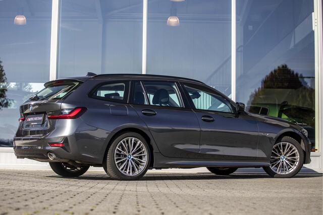 BMW 3-SERIE Touring 320e Business Edition Plus | Leder | Camera