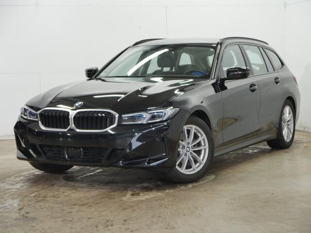 BMW 3-SERIE Touring 320d | Elek. Trekhaak | Standkachel | Driving Assistant Professional | Elek. Verst. Sportstoelen met Memory | Camera