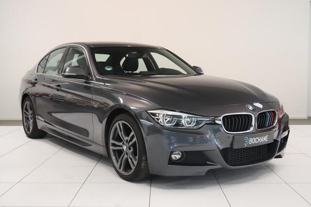 BMW 3-SERIE 320i Centennial High Executive | M sport pakket | Climate control | Parkeersensor v+a | Navigatie | Leder bekleding | Sportstoelen |