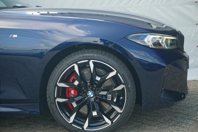 BMW 3-SERIE 330e M Sport Pro | Innovation Pack | Harman Kardon | Comfort Access | Trekhaak | Stoel & Stuurverwarming