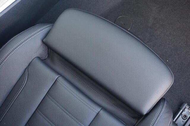 BMW 3-SERIE 330e M Sport Pro | Innovation Pack | Harman Kardon | Comfort Access | Trekhaak | Stoel & Stuurverwarming