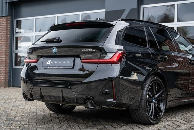 BMW 3-SERIE 330e xDrive M Sport | Shadow | Hifi | Leder | Stuurverwarming | 19' inch |
