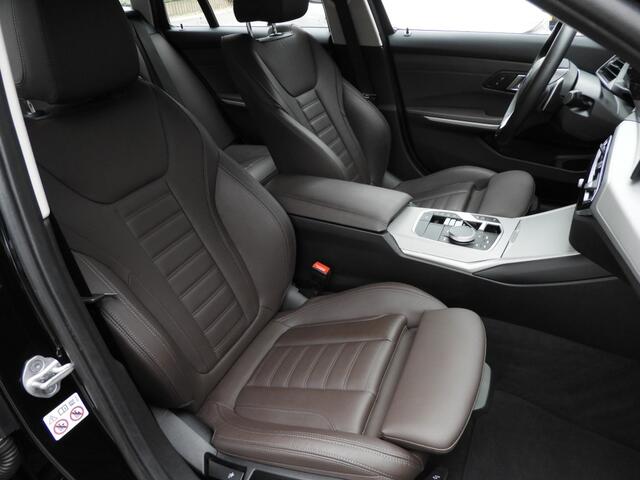 BMW 3-SERIE 320E PLUG-IN HYBRID WIDESCREEN NIEUW MODEL