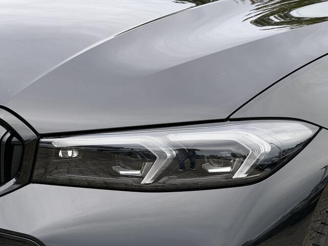 BMW 3-SERIE Touring 330i xDrive | M-Sport Pro | 19'' | Elek. Trekhaak | Panorama