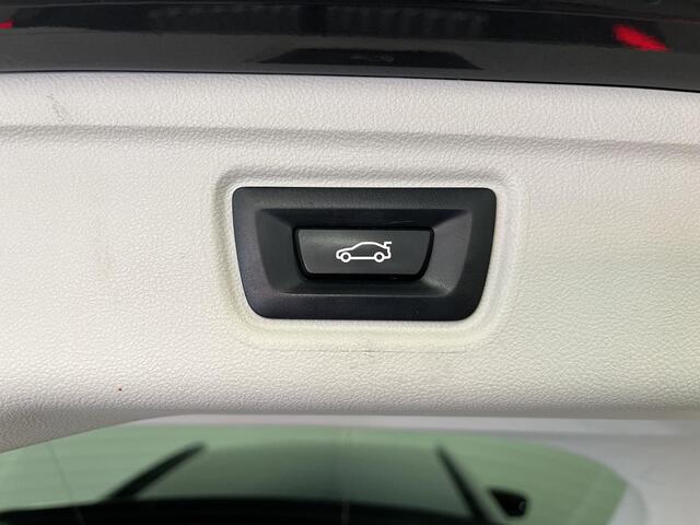 BMW 3-SERIE Touring 320i Sport Line Executive | ORG.NL | LEDER | CARPLAY |