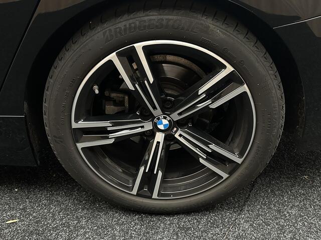 BMW 3-SERIE Touring 320i M Pakket Panorama Headup Camera Garantie