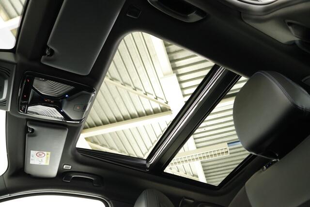 BMW 3-SERIE Touring 330e M-Sport / Opendak / HarmanKardon / Co-Pilot / HUD