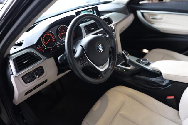 BMW 3-SERIE Touring 330i M-Sport HUD ACC DAB MEMORY LEDER CAMERA '16