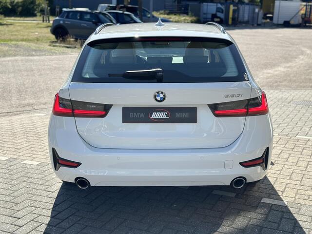 BMW 3-SERIE Touring 330i High Executive Edition