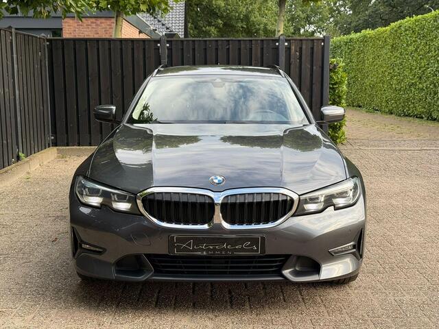 BMW 3-SERIE Touring 330e