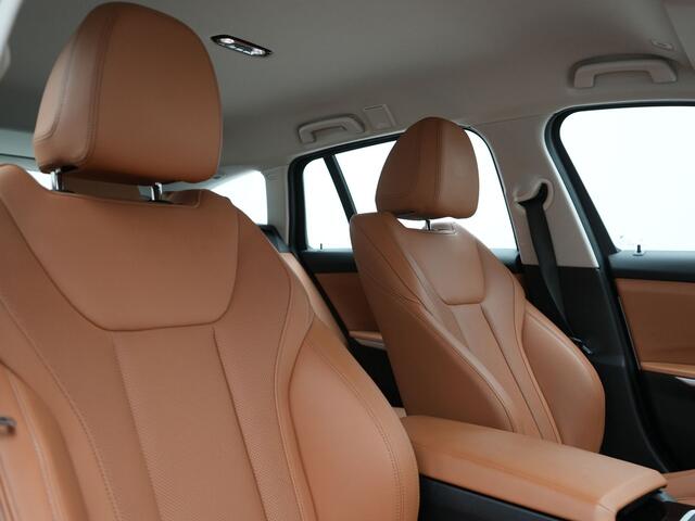 BMW 3-SERIE Touring 320e Sportline Plug In Hybrid 204pk Dealer O.H PHEV | Lederen Sportstoelen Verwarmd | Sfeerverlichting | Apple Carplay | Navigatie | Cruise Control | Virtual | DAB |