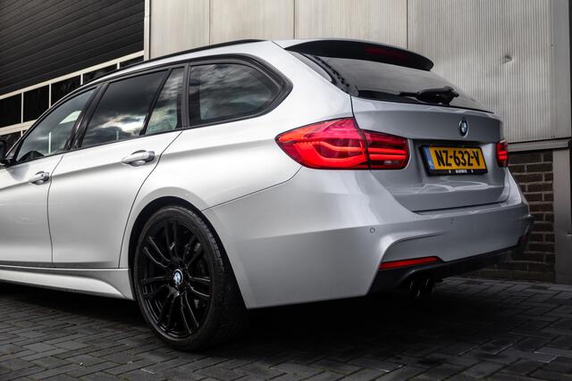 BMW 3-SERIE Touring 330i 252 pk Centennial High Executive M-Sportpakket / NL-Auto/ Pano-Dak/ Keyless/ Head-Up/ 360-Camera/ Sport-Stoelen/ Stoel.Verw/ Led-Xenon/ 19'' LMV