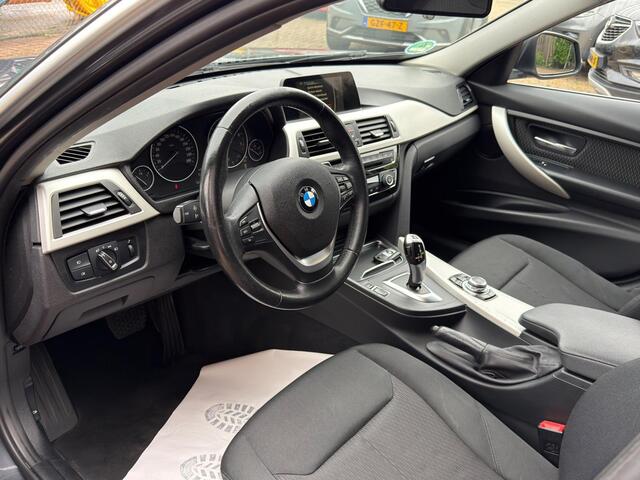 BMW 3-SERIE Touring 318i Executive