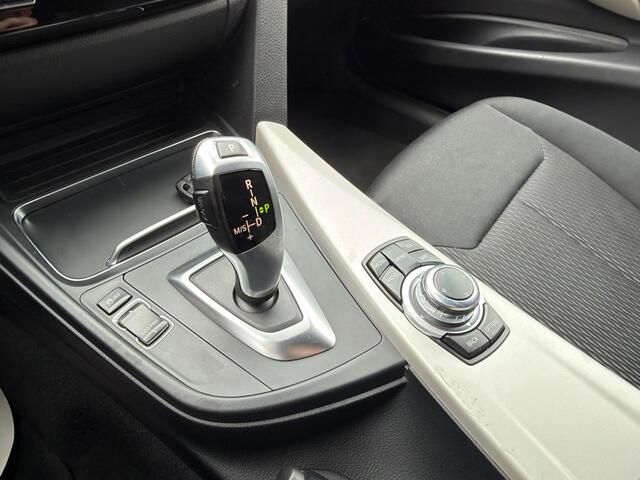 BMW 3-SERIE Touring 318i Executive