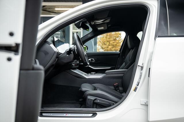 BMW 3-SERIE 330 330e xDrive M Sport LCI | Facelift | Shadow | Trekhaak | Widescreen | Hifi | Camera | 18' inch |