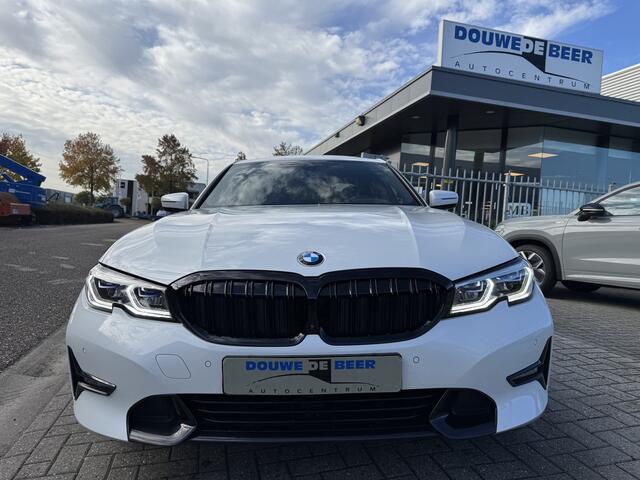 BMW 3-SERIE 330e xDrive Sport - Line M sport stuur, Sch/dak, Harman Kardon, memory, leer, etc