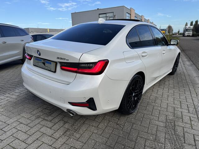 BMW 3-SERIE 330e xDrive Sport - Line M sport stuur, Sch/dak, Harman Kardon, memory, leer, etc