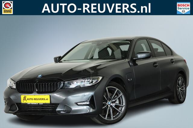 BMW 3-SERIE 320e High Executive / LED / Navi / CarPlay / Leder / DAB